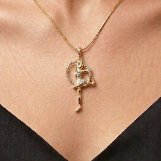 Тае Gymnast with hoop chain (Gold)