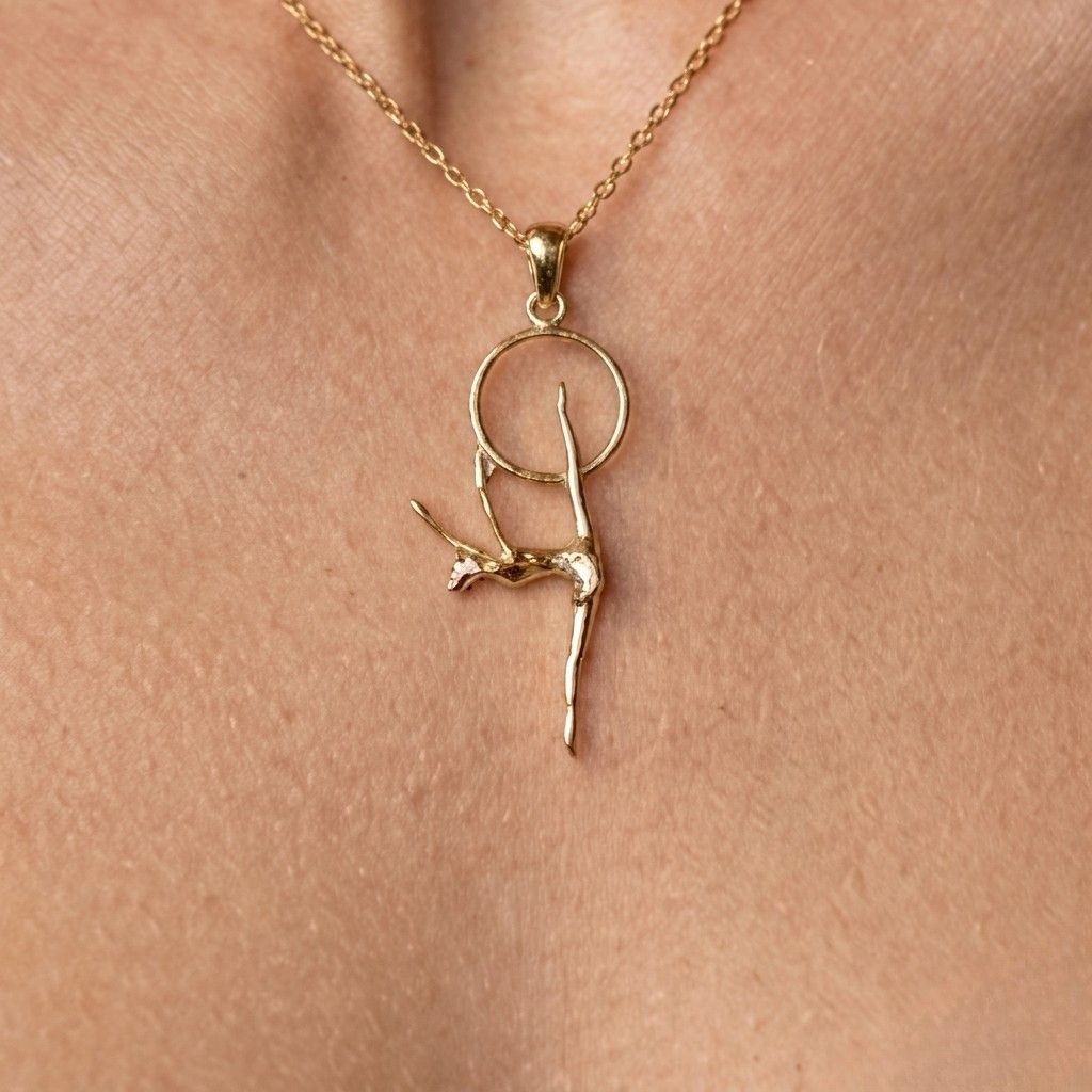 Gymnast leg-split with hoop chain TAE070523 (Gold)