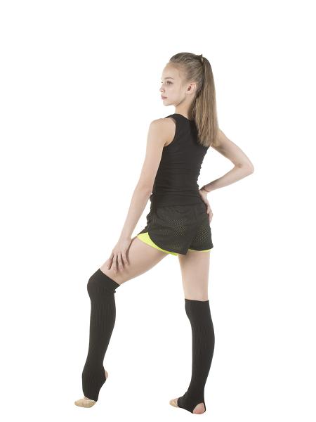 SOLO Knee high knitted legwarmers with a heel cutout black