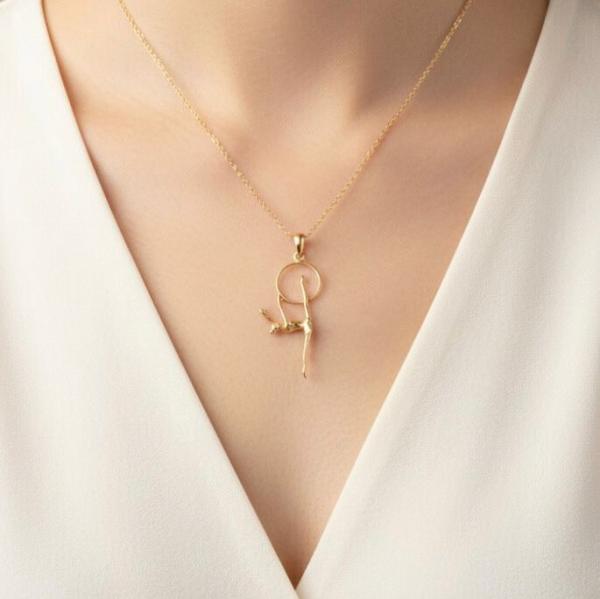 Gymnast leg-split with hoop chain TAE070523 (Gold)